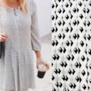 Club Monaco  Dresses  Size 2. 100% silk